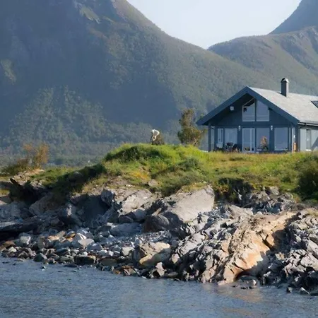 See Lofoten Mountains Midnight Sun And Nothern Lights In Steigen Exterior photo